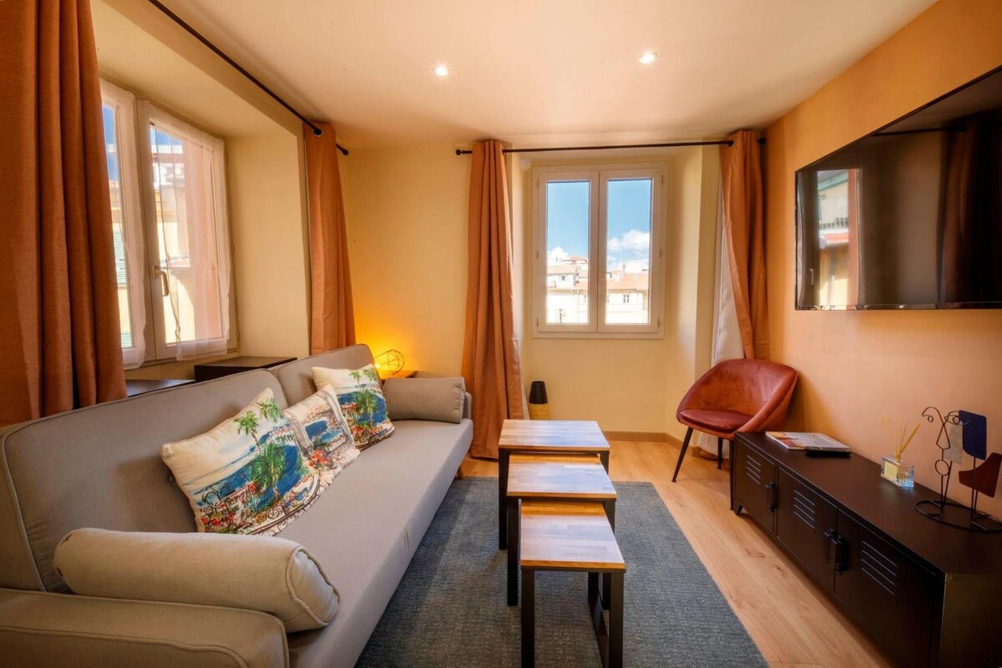 06A2 - Heart Of Old Nice Beautiful Renovated Apartment Εξωτερικό φωτογραφία